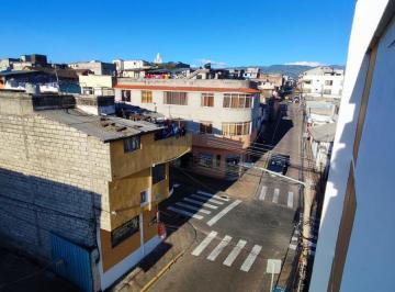 Local comercial · 300m² · 1 Estacionamiento · Locales y Oficinas en Alquiler – Excelente Ubicación en Sangolquí - Redondel Santa María