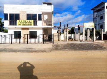Casa de 6 habitaciones, Salinas · Vendo 2 Preciosos Departamentos Más Terreno Al Lado con Pilares por Estrenr
