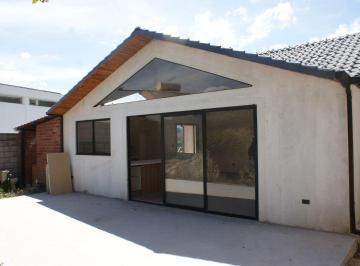 Casa de 2 habitaciones, Quito · Renta - Arriendo - Casa - Nueva - Tumbaco - Urbanización Las Peñas