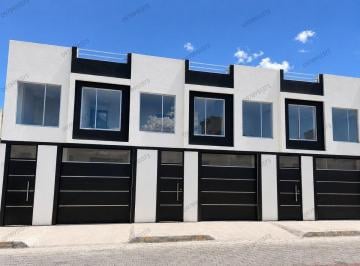 Casa de 3 habitaciones, Quito · Casas Independientes en Calderón