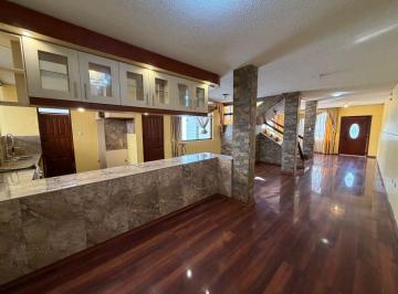 Casa de 3 habitaciones, Quito · Venta Amplia Casa Independiente – Sector El Condado