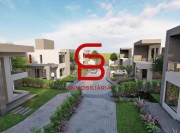 Casa · 70m² · 4 Estacionamientos · Vendo Casa a Estrenar Independiente en Urbanización a 7 Minutos Club Rancho San Francisco