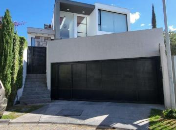 Casa de 3 habitaciones, Quito · Arriendo Hermosa Casa Urbanización Privada Santa Rosa de Nayon!