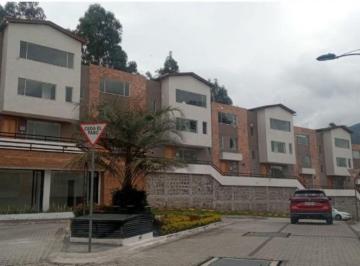 Casa de 4 habitaciones, Quito · ¡Vive Rodeado de Naturaleza en El Valle de Los Chillos!
