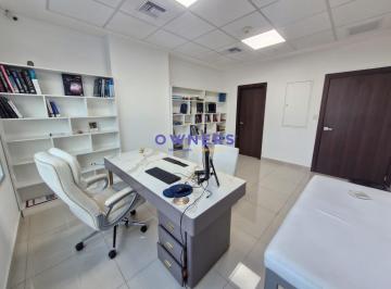 Oficina comercial · 52m² · 1 Estacionamiento · Alquiler Consultorio Mas Parqueo en Hospital de Especialidades de La Ciudad en La Alborada (Cmc)