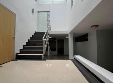 Casa de 10 habitaciones, Quito · Arriendo Casa, Sector La Carolina, 400 m, 4.000 Dólares.