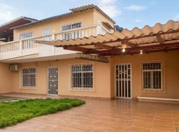 Casa de 4 habitaciones, Machala · Renta de Casa, por El Estadio, Machala