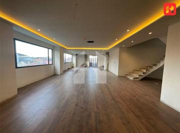 Departamento de 3 habitaciones, Cuenca · Vendo Departamento Duplex de 3 Habitaciones en Cuenca – Sector Av de Las Américas (Dp4099)