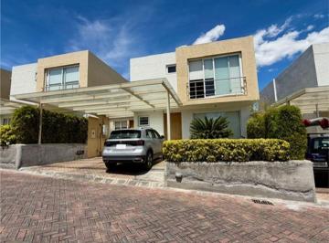 Casa de 3 habitaciones, Quito · No Adosada en Urbanizacion Doble Guardia a un Paso de Scala