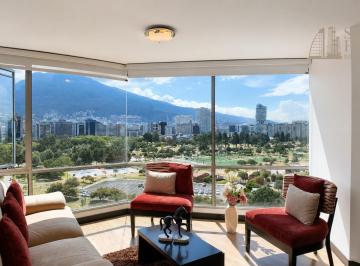 Departamento de 3 habitaciones, Quito · Venta Departamento con Vista a La Carolina, 105 m², 2 Dorm. – Shyris y Portugal