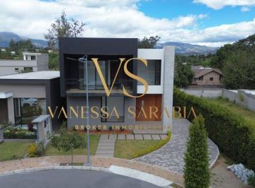 Casa de 3 habitaciones, Quito · Vendo Casa Nueva por Estrenar en Tumbaco, Quito - Ecuador