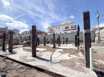 Casa · 156m² · 3 Habitaciones · 2 Estacionamientos · Venta de Casa Una Sola Planta Sector Sangolquí - Cerca Redondel El Colibrí