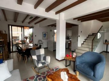 Casa de 3 habitaciones, Quito · Hermosa y Cómoda Casa No Adosada en Conjunto