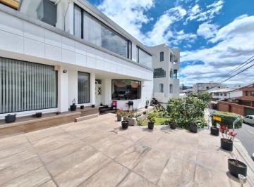Casa de 3 habitaciones, Quito · Casa de Venta Independiente en Calle Privada con Guardianía 24/7 – Sector El Bosque