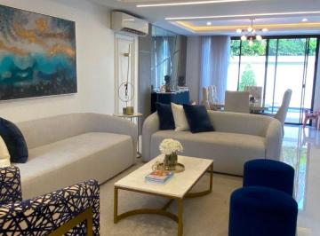 Casa de 3 habitaciones Alquiler USD 2.600 · Alquiler Casa con Piscina en La Urbanización Lago Sol (Sin Muebles)