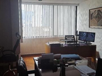 Casa de 5 habitaciones, Quito · Jardines del Batan Arriendo Casa 5 Dorm. a Una Cuadra de Eloy Alfaro Buenos Acabados
