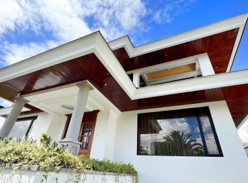 Casa · 538ha · 5 Habitaciones · 3 Estacionamientos · Casa en Venta Urb El Condado