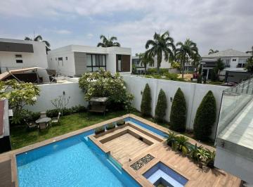 Casa de 5 habitaciones, Guayaquil · Vendo Villa en Mocoli de Oportunidad.