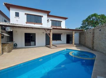 Casa · 70m² · 5 Habitaciones · 2 Estacionamientos · Casa en Venta en Terranostra