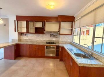 Departamento de 3 habitaciones, Baños de Agua Santa · Departamento 140 m² Duplex de Venta Centro de Baños de Agua Santa