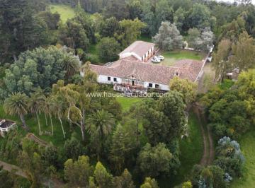 Terreno / Lote · 38000m² · Gran Oportunidad de Inversión! en Venta 38.000 m² de Terreno con Casa de Hacienda | Vía Pintag.