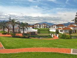 Terreno / Lote · 250m² · Venta de Hermoso Terreno, 250 m², Urb. Santa Clara, Valle de Los Chillos