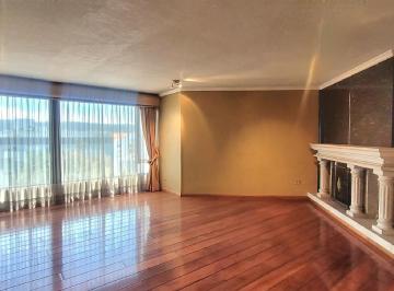 Departamento · 340m² · 3 Habitaciones · 2 Estacionamientos · Departamento en Venta Muy Luminoso