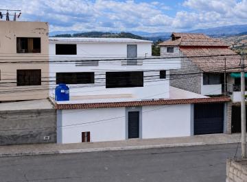 Casa de 7 habitaciones, Ambato · Casa de 252 m² con 7 Habitaciones en Venta Sector Los 3 Juanes Norte de Ambato