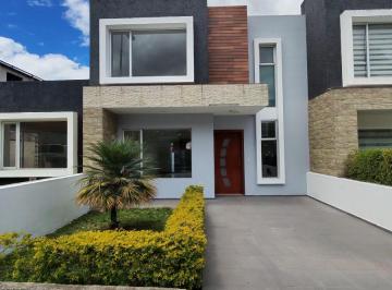 Casa de 3 habitaciones, Cuenca · Casa a La Venta Urbanización Privada Ricaurte