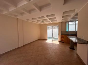 Casa · 125m² · 4 Habitaciones · 2 Estacionamientos · Ira Venta Casa 125.5 m² con Patio 12 m² Valle de Los Chillos Sector Puente 2