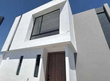Casa de 4 habitaciones, Manta · Casa de Venta en Manta Zona Sur
