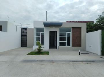 Casa de 3 habitaciones, Portoviejo · Casa Urbanizada de Venta en Portoviejo
