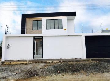 Casa de 3 habitaciones, Portoviejo · Casa Independiente de Venta en Portoviejo