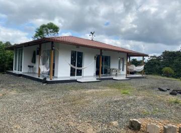 Casa de 3 habitaciones, Pedro Vicente Maldonado · Casa en Venta por Estrenar en Pedro Vicente Maldonado
