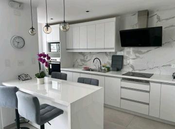 Departamento · 2 Habitaciones · 1 Estacionamiento · Elegante Dep. Amoblado de 2 Hab Dentro de Urb Al Sur de Manta Vbravo