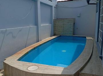 Casa de 3 habitaciones, Guayaquil · Casa en Venta Circuito Cerrado con Piscina Cdla. Alborada