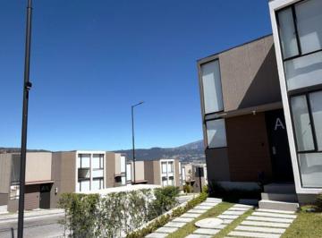 Casa de 3 habitaciones, Quito · Hermosas Casas Venta por Estrenar Sector Tumbaco