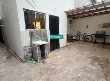 Casa de 3 habitaciones, Guayaquil · Urbanización Metropolis, Vendo Casa 2 Pisos, 3 Dorm, 3 Banos, 2 Parqueos, 105 m²