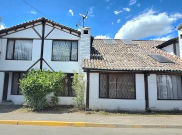 Casa de 3 habitaciones, Quito · Vendo Casa Marianitas de Calderon