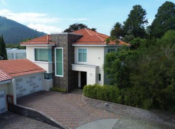 Casa de 4 habitaciones, Quito · Casa de 674 m² con 4 Habitaciones en Venta en Cumbayá