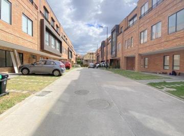 Departamento · 101m² · 3 Habitaciones · 1 Estacionamiento · Departamento en Venta por Estrenar, Crédito Vip Sector Wayra Plaza – Cuenca Ec.