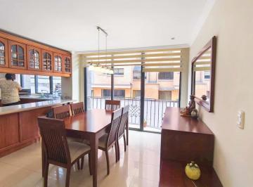 Departamento · 115m² · 3 Habitaciones · 1 Estacionamiento · Lindo Departamento Amoblado en Alquiler 3 Dorm., en Puertas del Sol – Cuenca Ec.
