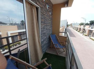 Casa de 4 habitaciones, Salinas · Venta de Hermosa Casa en Urbanización Privada en Salinas