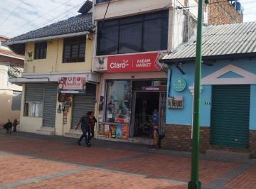 Casa de 2 habitaciones, Quito · Casa con Local Comercial en El Centro de Sangolquí