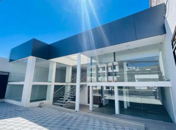 Edificio-Hotel-Fabrica de 4 habitaciones, Quito · Propiedad Comercial Remodelada en Venta