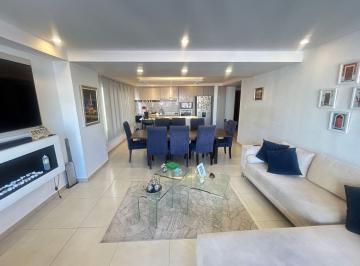 Departamento de 3 habitaciones, Quito · Venta Republica de El Salvador Departamento Tres Dorm.