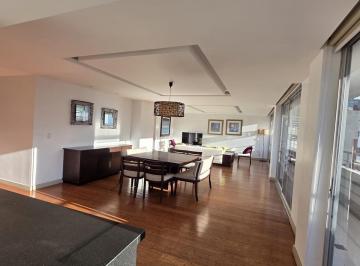 Departamento · 220m² · 3 Habitaciones · 2 Estacionamientos · Departamento Renta