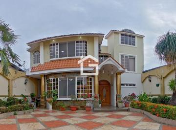 Casa de 4 habitaciones, Machala · Casa con Suite y Oficina en Venta Cerca del Centro de Machala | Ideal Para Vivir y Emprender
