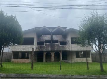 Terreno / Lote · 400ha · 6 Habitaciones · 4 Estacionamientos · Venta 2 Casas Adosadas con Terreno en Construcción Gris, Sector Club Los Chillos