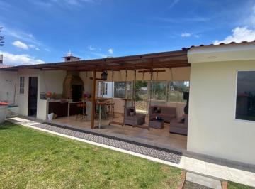 Terreno / Lote · 100ha · 3 Habitaciones · 3 Estacionamientos · Venta Terreno con Casa de 100 m², Sector Malchingui